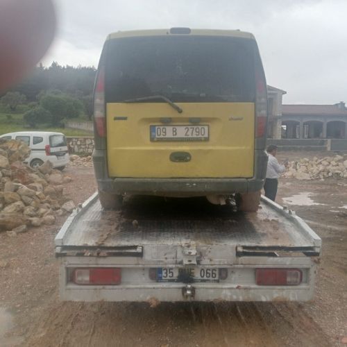 Urla Acil Oto Çekici Resim Galerisi